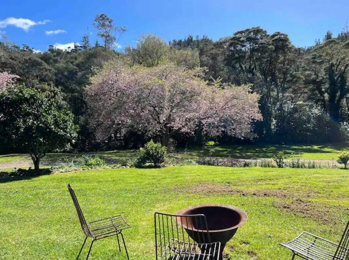 Coromandel Secluded Log Cabin Retreat Hikuai Bagian luar foto
